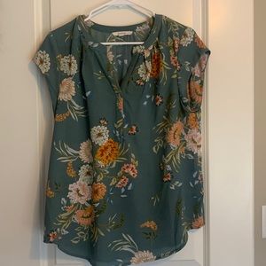 Womens flower blouse size Large